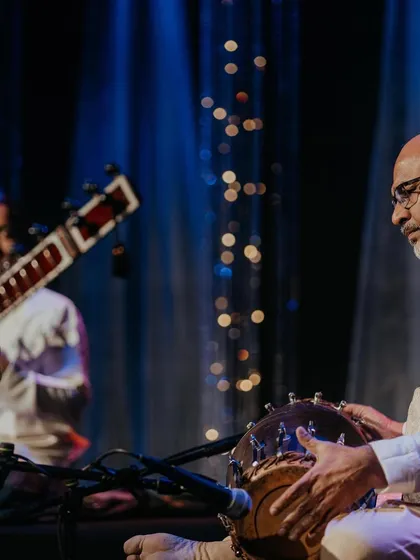 A beautiful shot capturing the Carnatic and Hindustani percussion jugalbandi at NMACC, with Sridhar Parthasarathy ji on the mridangam.