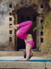 Advanced Vinyasa: Strength, Flexibility & Inversions