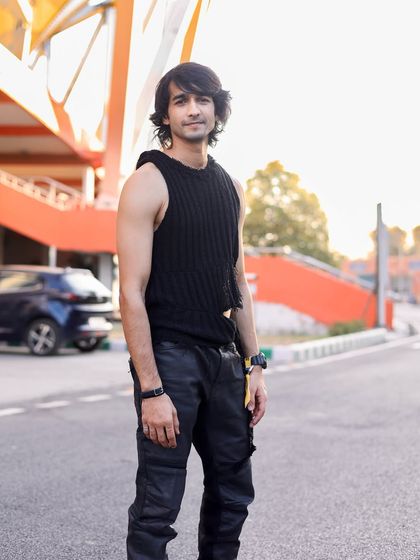 Capturing the cool, effortless style of actor Shantanu Maheshwari in an outdoor setting. This type of shot is great for building a versatile acting portfolio.