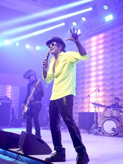 Behind the Music photo 25