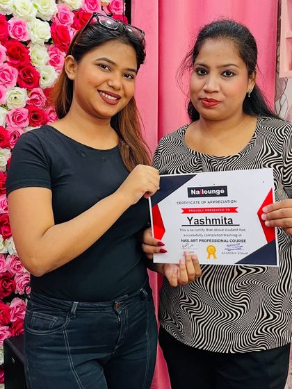 Congratulations to Yashmita on finishing her nail art course. It is always a pleasure to guide passionate students and help them achieve their goals.