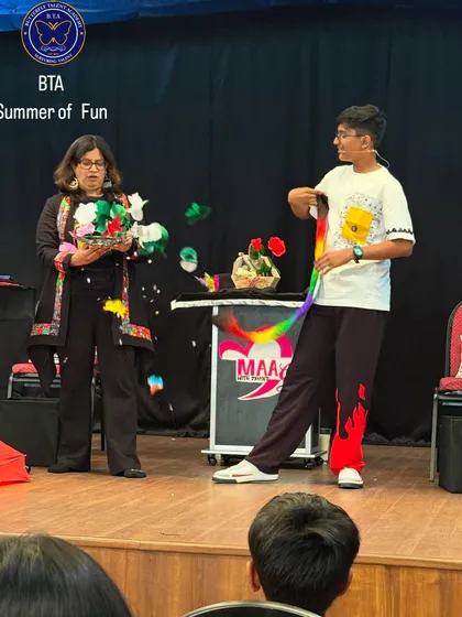 A moment of pure wonder during our special magic show workshop. We love bringing in professional performers to inspire our campers and add an extra layer of excitement to their summer experience.