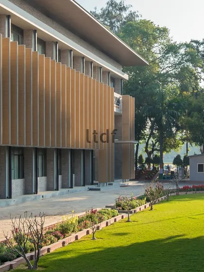 The Jaipuria Institute of Management in Lucknow, a project where we revitalized the campus to meet evolving spatial needs. The design aims to create a modern educational environment that fosters knowledge and incubates future leaders.