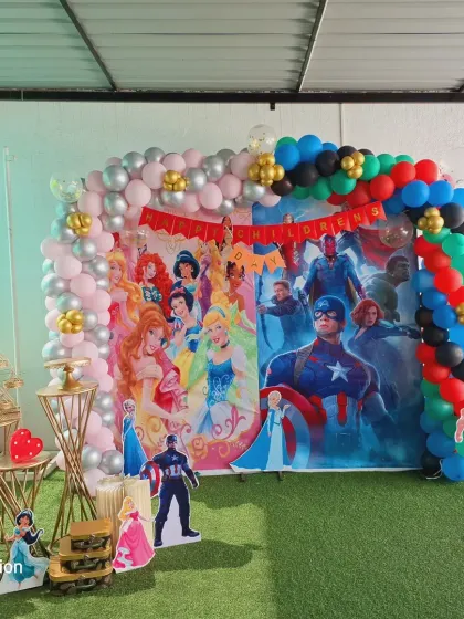 When you can't choose just one, why not have both? This unique party combines a Disney Princess theme with an Avengers superhero theme, creating a fun setup for all the kids to enjoy.
