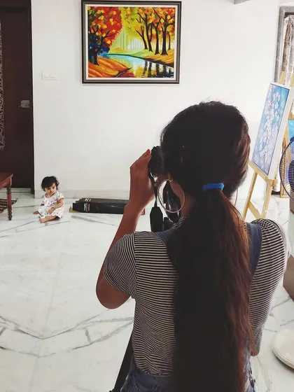 A little behind-the-scenes look from before I moved into my dedicated studio. This is my niece, who often made a cute appearance during my work-from-home photoshoots. It’s a reminder that art and life are always beautifully intertwined.