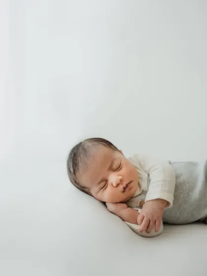 Dreamy Newborn Portraits photo 23