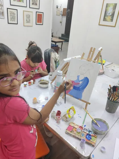 More happy faces and amazing creations from our specialty workshops, including tote bags, Mother's Day gifts, and abstract art explorations.