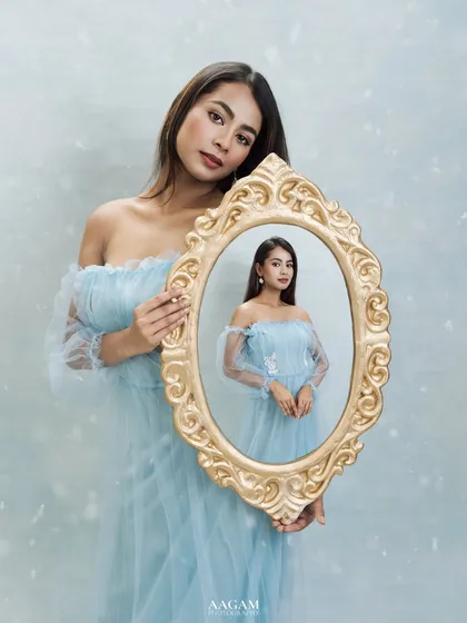 "Mirror Mirror on the wall..." A creative and conceptual portrait, playing with reflections to tell a story of self-perception and identity.
