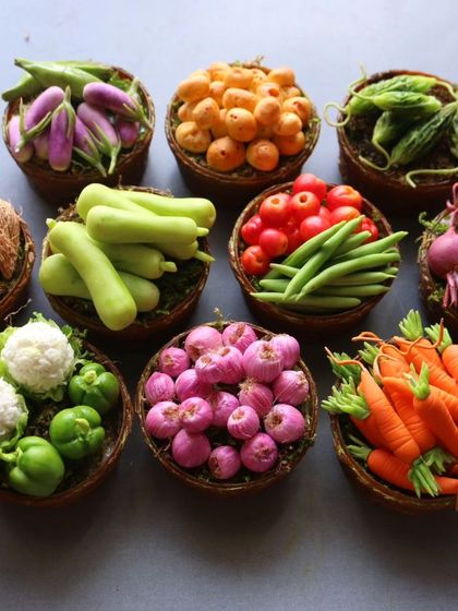 A beautiful flat lay of all 15 types of vegetables taught in my course.
