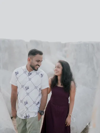 A shared look of love and happiness. My goal is to create a relaxed environment where you can be yourselves, resulting in natural and heartfelt images.