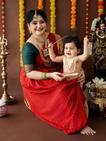 The most infectious giggle from a little Krishna during our Janmashtami festive session. Capturing these moments of pure happiness between a mother and her child is what I live for.