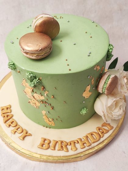 Liliyum Patisserie - Special Occasion Cakes Elegant Floral & Botanical Masterpieces photo 17