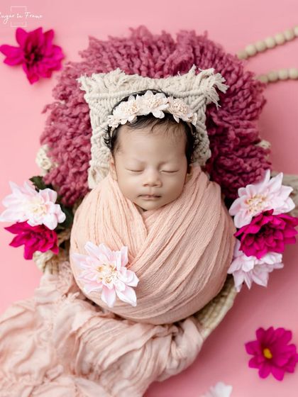 Newborn Portraits (The First Few Days) photo 31