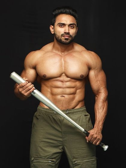 We are coming back to the race. A photoshoot showing the power and aesthetics I've built.