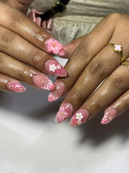 A lovely pink set featuring both painted and 3D flowers. You'll learn how to layer different art forms to create depth and texture in your designs.
