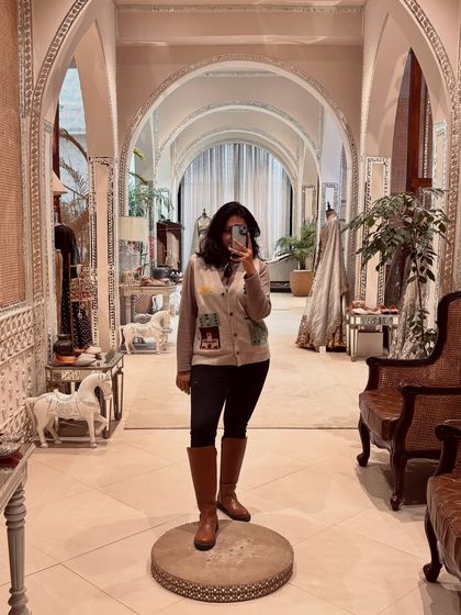 A quick mirror selfie during a store visit. My work takes me to some of the most beautiful couture stores, and I'm always on the lookout for inspiration for my clients.