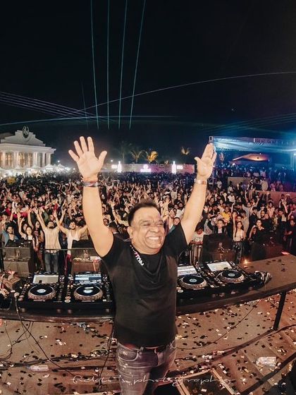 Ivan Nilkon - Live DJ Services Mainstage Madness photo 14