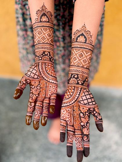 Mitali - Mehendi for Special Occasions Exquisite Bridal Mehendi photo 25