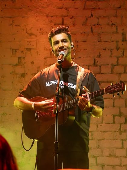 Club & Cafe Performances photo 3