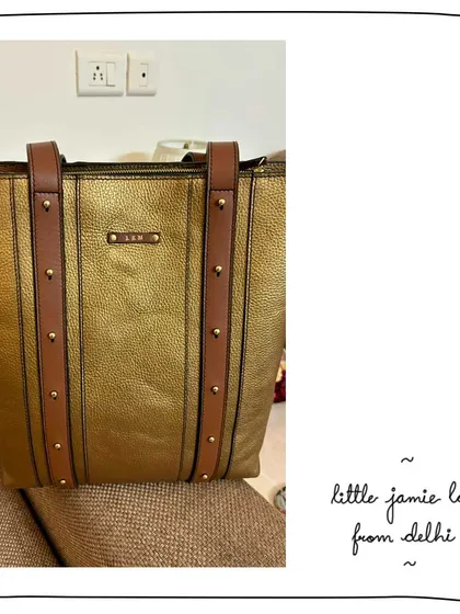 A custom Little Jamie tote for our patron Lovleen. She opted for a stunning combination of metallic gold leather with a central panel of our signature Madurai weave, creating a truly personalized and glamorous bag.
