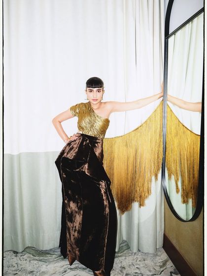 For another GQ Best Dressed event, I wore this stunning antique gold corset and silk velvet skirt. The look is dramatic and elegant, combining texture and form.