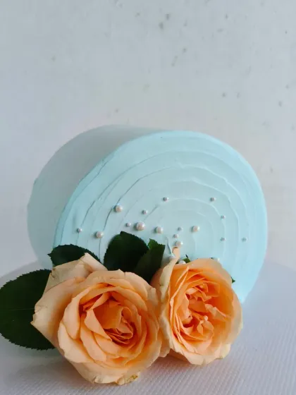 Another angle of the trendy top forward cake, showing its unique shape and design.