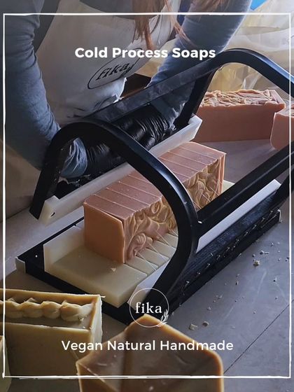 From rich, natural ingredients to a solid bar of skincare bliss. This satisfying soap cut is a key part of my traditional, vegan, and natural handmade process, delivering the FikaSoaps difference.