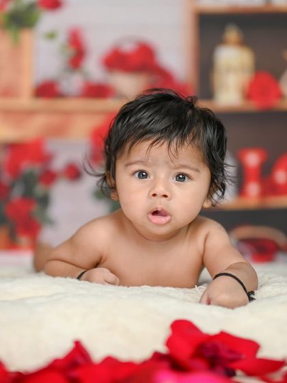 A duplicate of image 115, capturing a curious 4-month-old.