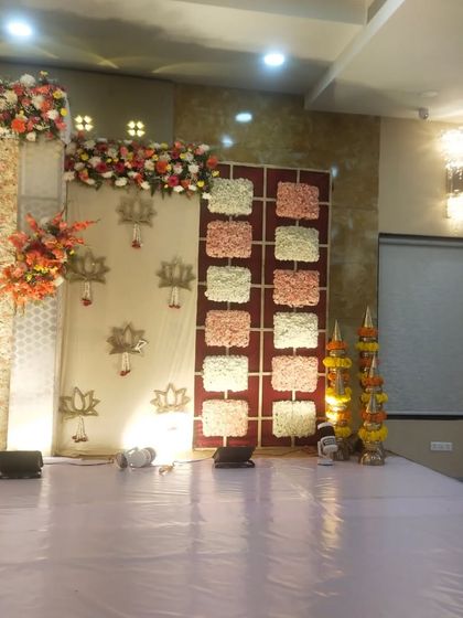 Elegant Reception & Engagement Decor photo 6