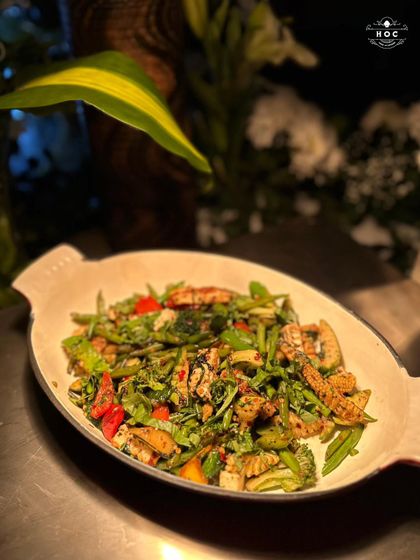 A simple stir-fry becomes a gourmet experience in our hands. We use the freshest, crispest vegetables and a light, flavourful sauce to create a dish that is both healthy and delicious, perfect for any buffet.