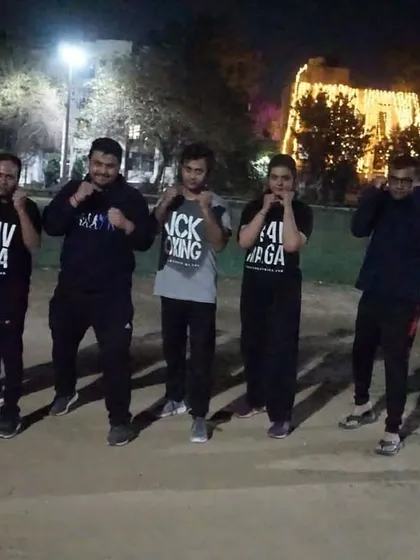 Training doesn't stop when we leave the gym. Outdoor sessions like this one allow us to practice our stances and movements in a different environment, reinforcing our readiness.