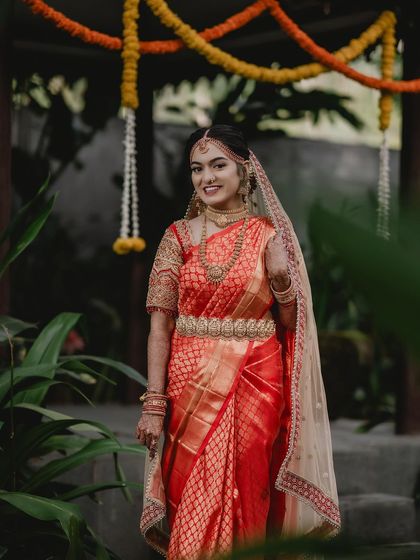 A duplicate of a beautiful shot of Tanu, showing her complete bridal look.
