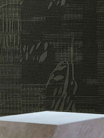 In this design, velvet meets pure innovation. The surface is delicately laser-engraved to reveal motifs of remarkable precision, creating a sculpted play of depth and texture with quiet sophistication.