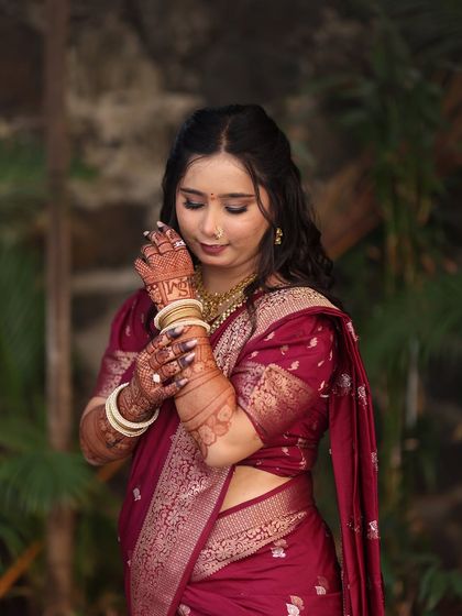 Traditional Engagement & Sakharpuda Looks photo 34