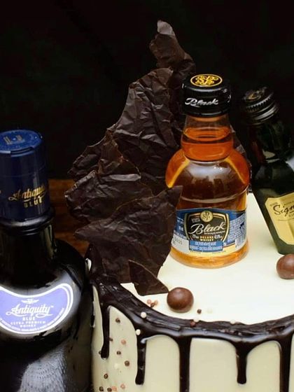 Amritha - Custom Celebration Cakes Loaded & Boozy Drip Cakes photo 5