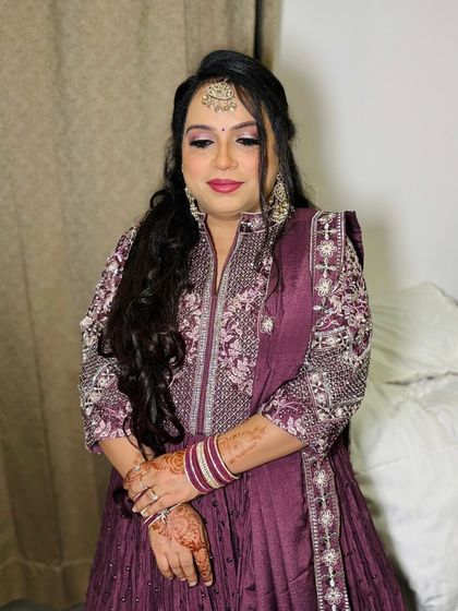 A close-up of the makeup.