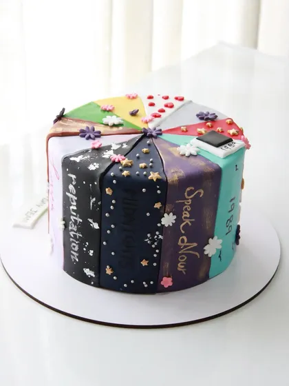 This view highlights the "Speak Now" and "1989" sections of the Taylor Swift inspired cake.