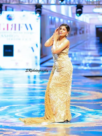 Capturing the showstopper moment on the runway for celebrity Sana Khan. This is the energy I bring to fashion event photography, freezing that perfect moment of glamour and confidence.