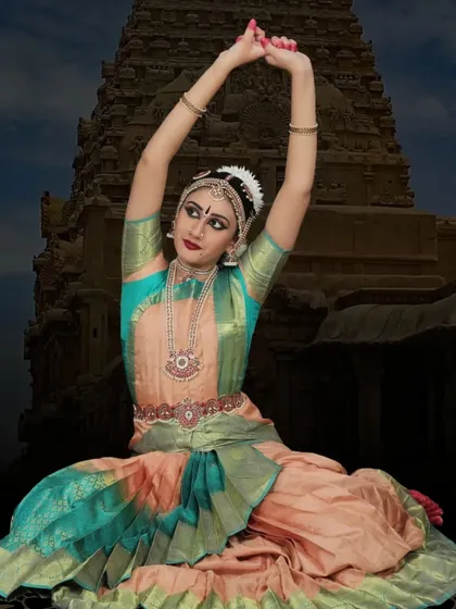 Anagha completed her Arangetram on Republic Day. This beautiful portrait, with a temple backdrop, evokes the deep cultural and spiritual roots of Bharatanatyam.