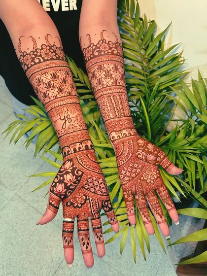 Mohak Mehendi - Professional Mehndi Artistry Intricate Bridal Mehndi photo 6
