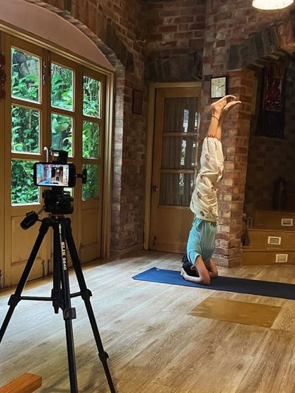 Even advanced postures like the headstand are taught in our online classes. We provide detailed instructions to help you build the strength and confidence needed for inversions.