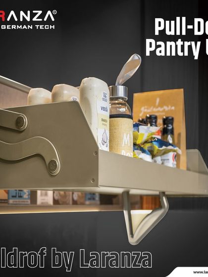 The Apldrof pull-down pantry unit combines sleek design with practical functionality. It enhances your kitchen's beauty and accessibility, elevating your culinary space.