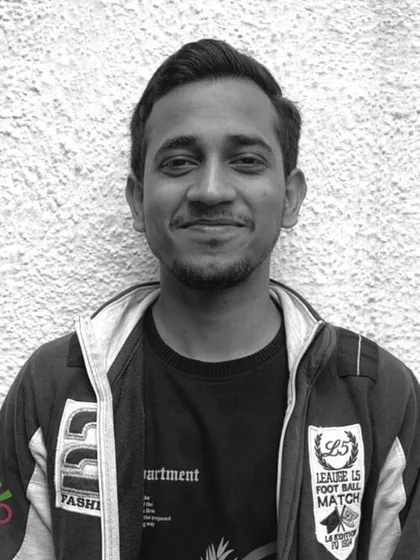 Meet Intezar! He believes a cook must bring soul to the recipe and has fond memories of making Biryani for his family for the first time.