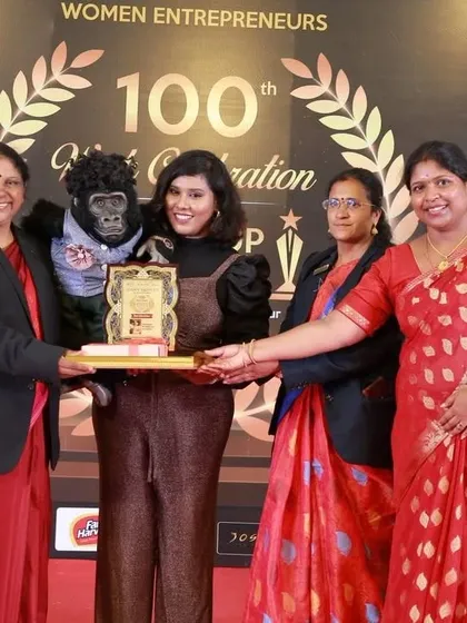 Honored to receive an award at a Women Entrepreneurs event in Salem. It's inspiring to be among so many powerful women and to be recognized for my own entrepreneurial journey.