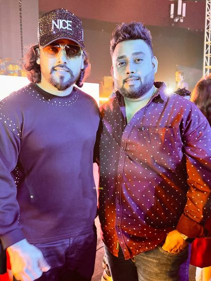 With famous Bollywood singer Altamash Faridi.