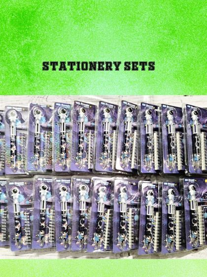 The stationery sets included in the cricket-themed goodie bags had a cool astronaut design, showing how I can mix themes based on your needs.