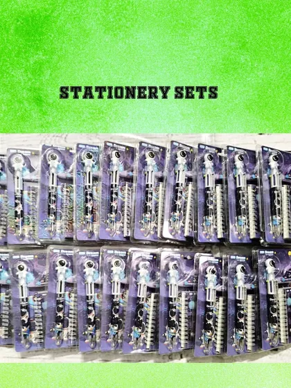 The stationery sets included in the cricket-themed goodie bags had a cool astronaut design, showing how I can mix themes based on your needs.