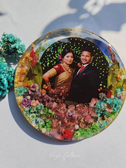 Vinys Galleria - Custom Resin Home Decor Round & Agate Style Photo Frames photo 27