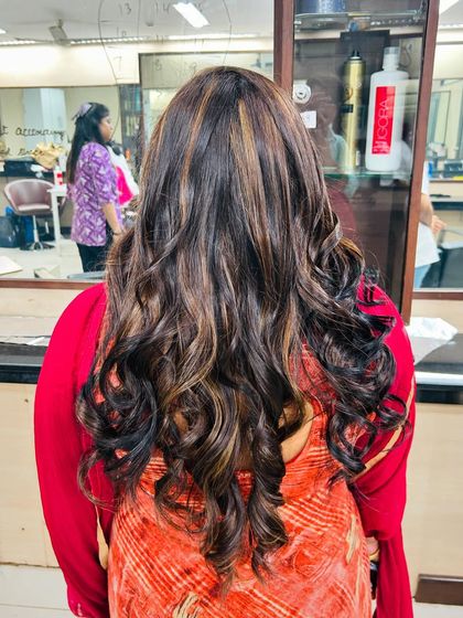 VLCC School of Beauty - Professional Hairdressing & Styling Creative Hair Coloring & Treatments photo 15