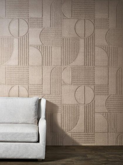 Sculptural Walls: 3D Textures & Metallic Finishes photo 10